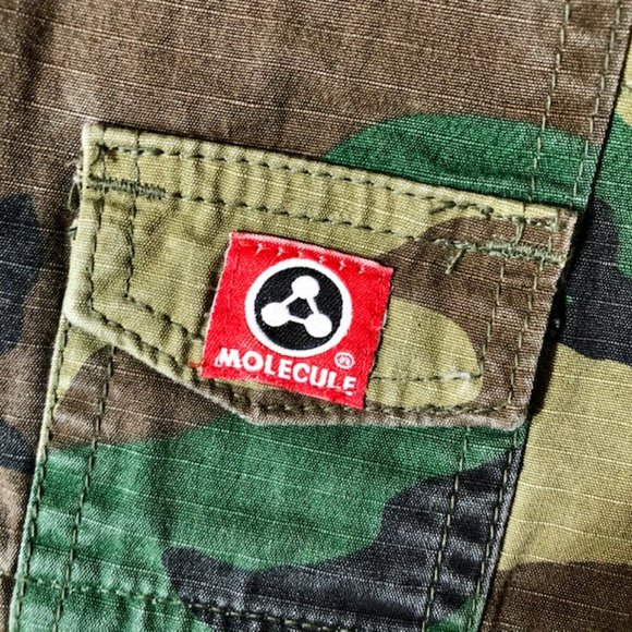 Molecule Cool Fusion Clothings Camo Shorts, size L - Picture 6 of 9